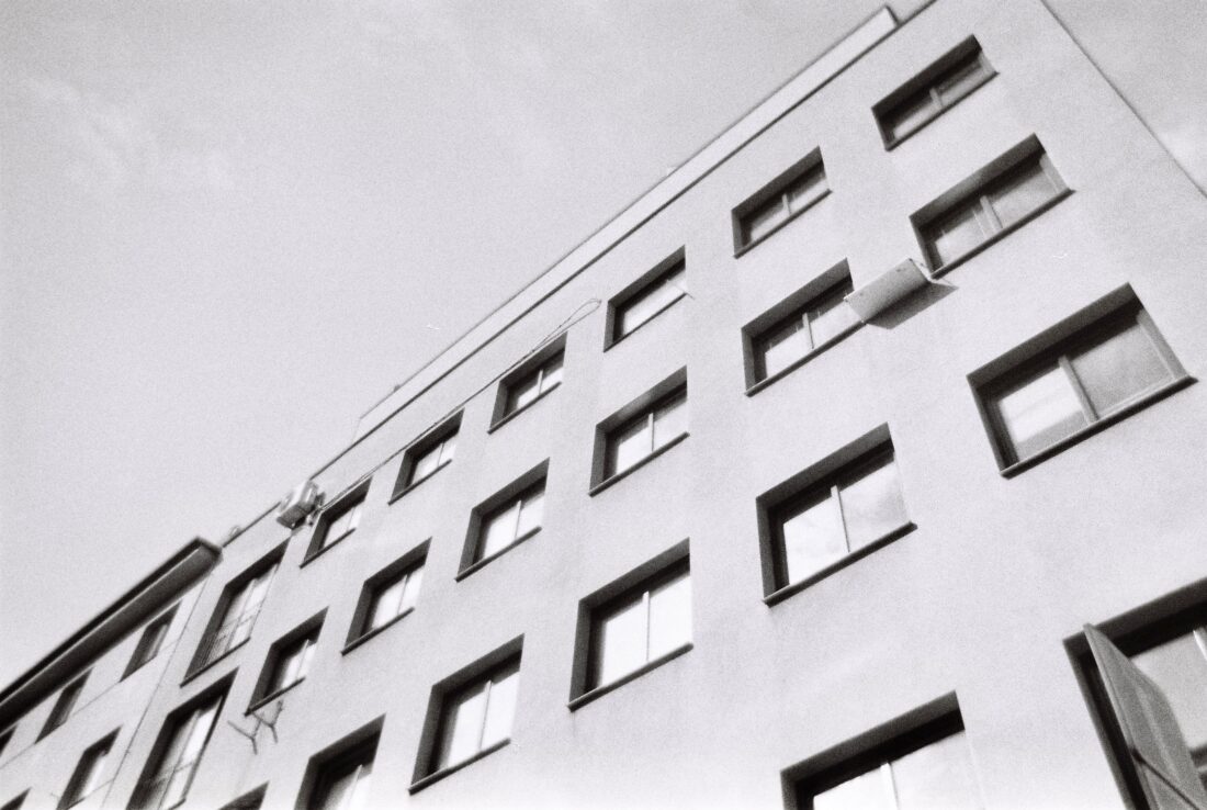 Kinol ReCamera Negra – Black & White Disposable Camera 24 shots