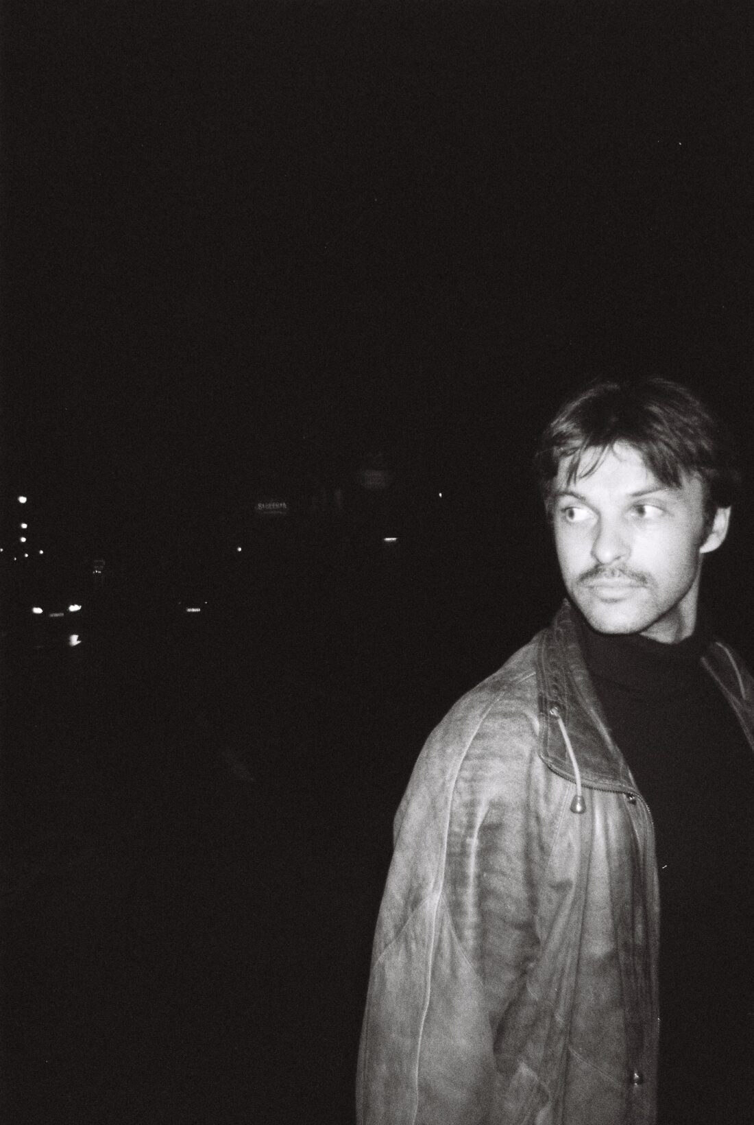 Kinol ReCamera Negra – Black & White Disposable Camera - Free scans