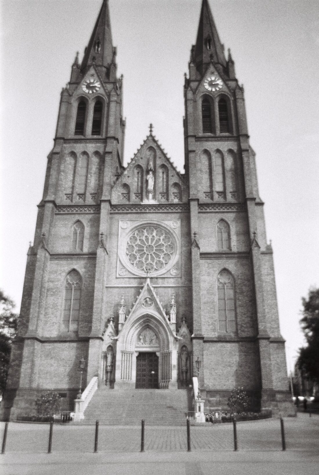 Kinol ReCamera Negra – Black & White Disposable Camera - Buy with free scans in price